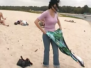 Apolonia Lapiedra-au ...