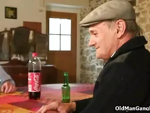 Apolonia Lapiedra Lá ...